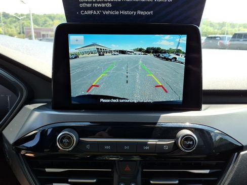 Certified 2025 Ford Escape Active w/ Cold Weather Package FWD image 19