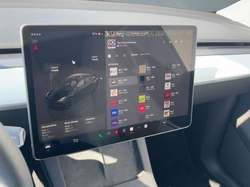 Used 2025 Tesla Model Y Performance image 21