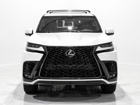 Used 2024 Lexus LX 600 F Sport image 2