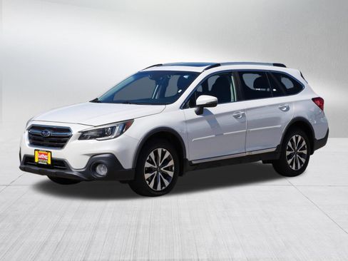 Used 2019 Subaru Outback 3.6R Touring AWD/4WD image 4