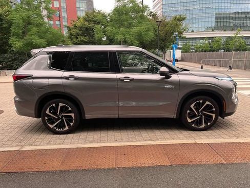 Used 2023 Mitsubishi Outlander SEL AWD/4WD image 4