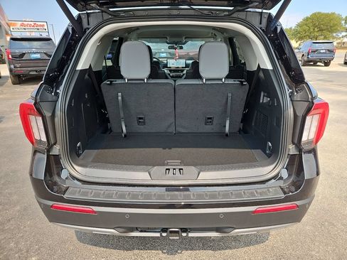 New 2026 Ford Explorer Active w/ Active Comfort Package RWD image 18