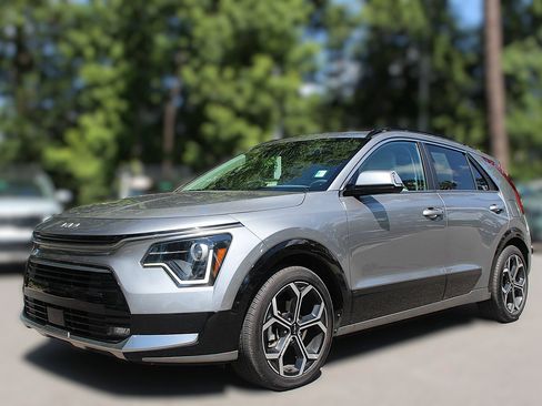 Certified 2024 Kia Niro EX Touring FWD image 3