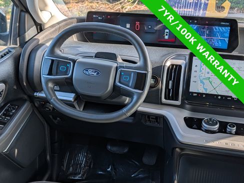 Certified 2025 Ford Expedition Active AWD/4WD image 20