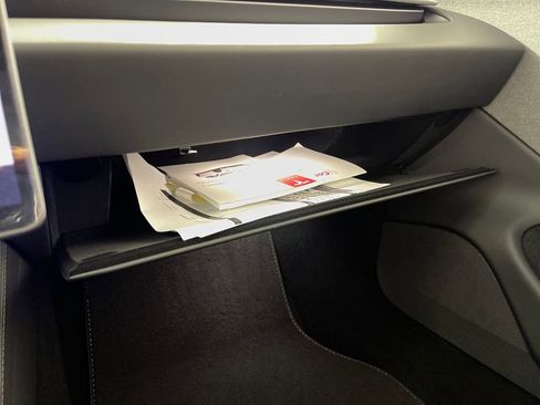 Used 2025 Tesla Model 3 Long Range image 28