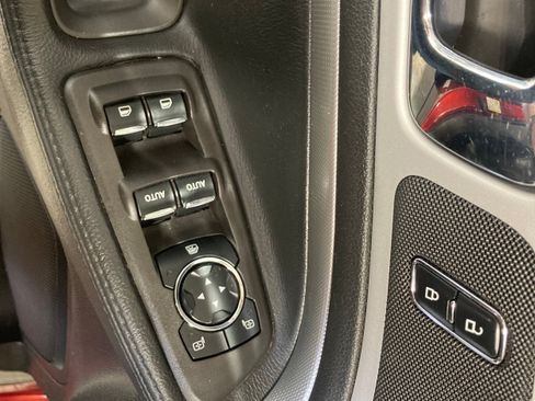 Used 2014 Ford Explorer XLT w/ Equipment Group 202A AWD/4WD image 16