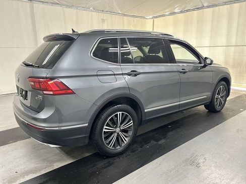 Used 2018 Volkswagen Tiguan SEL AWD/4WD image 2