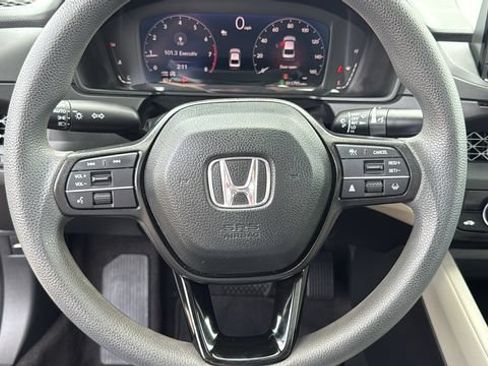 Used 2023 Honda Accord EX image 12
