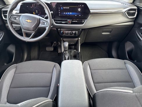 Used 2025 Chevrolet TrailBlazer LT image 13