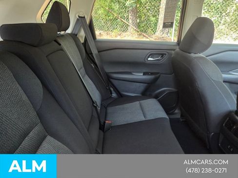 Used 2025 Nissan Rogue SV FWD image 17