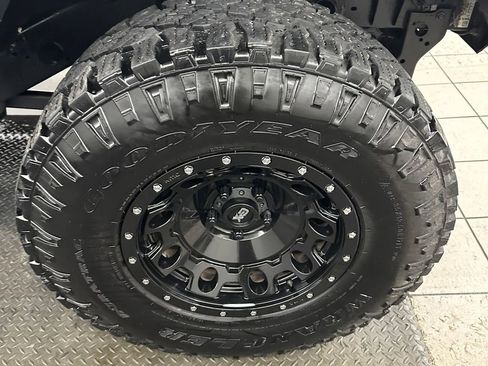 Used 2018 Jeep Wrangler Unlimited Sport S image 36