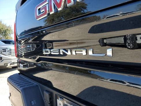 New 2026 GMC Sierra 1500 Denali w/ Denali Reserve Package image 9