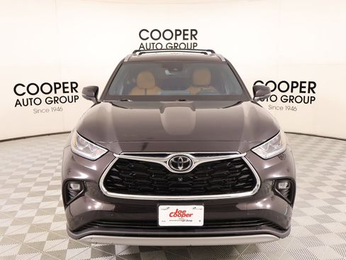Used 2022 Toyota Highlander Platinum image 10