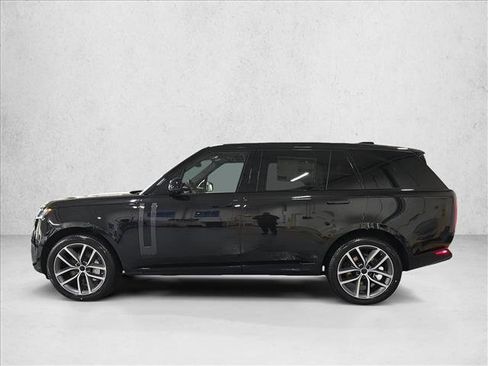 New 2026 Land Rover Range Rover Long Wheelbase SE image 8