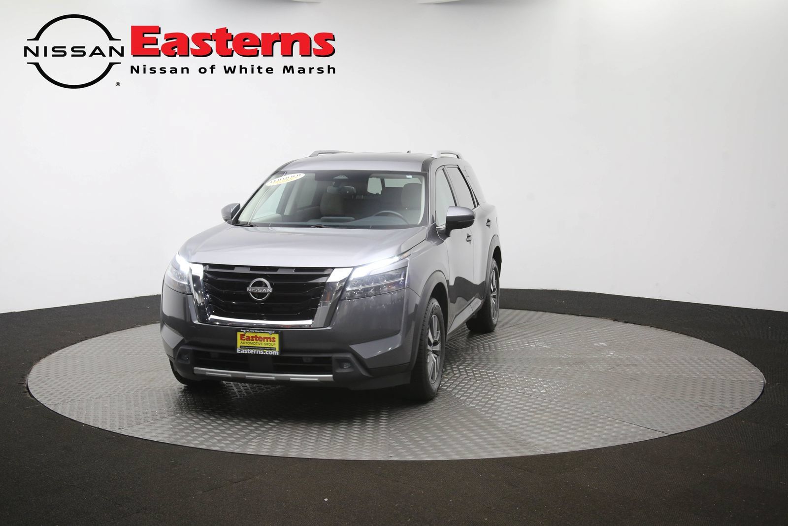 Used 2022 Nissan Pathfinder SL AWD/4WD image 54