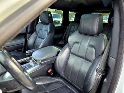 Used 2014 Land Rover Range Rover Sport HSE image 25