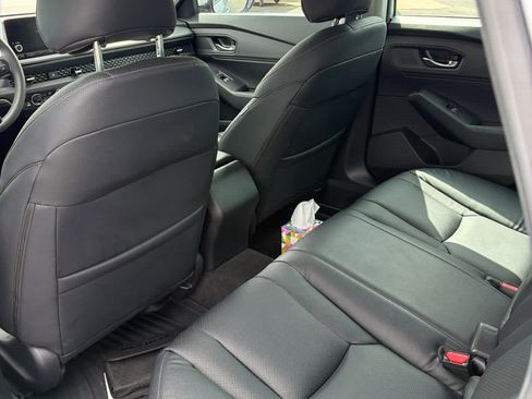 Used 2024 Honda Accord EX image 9