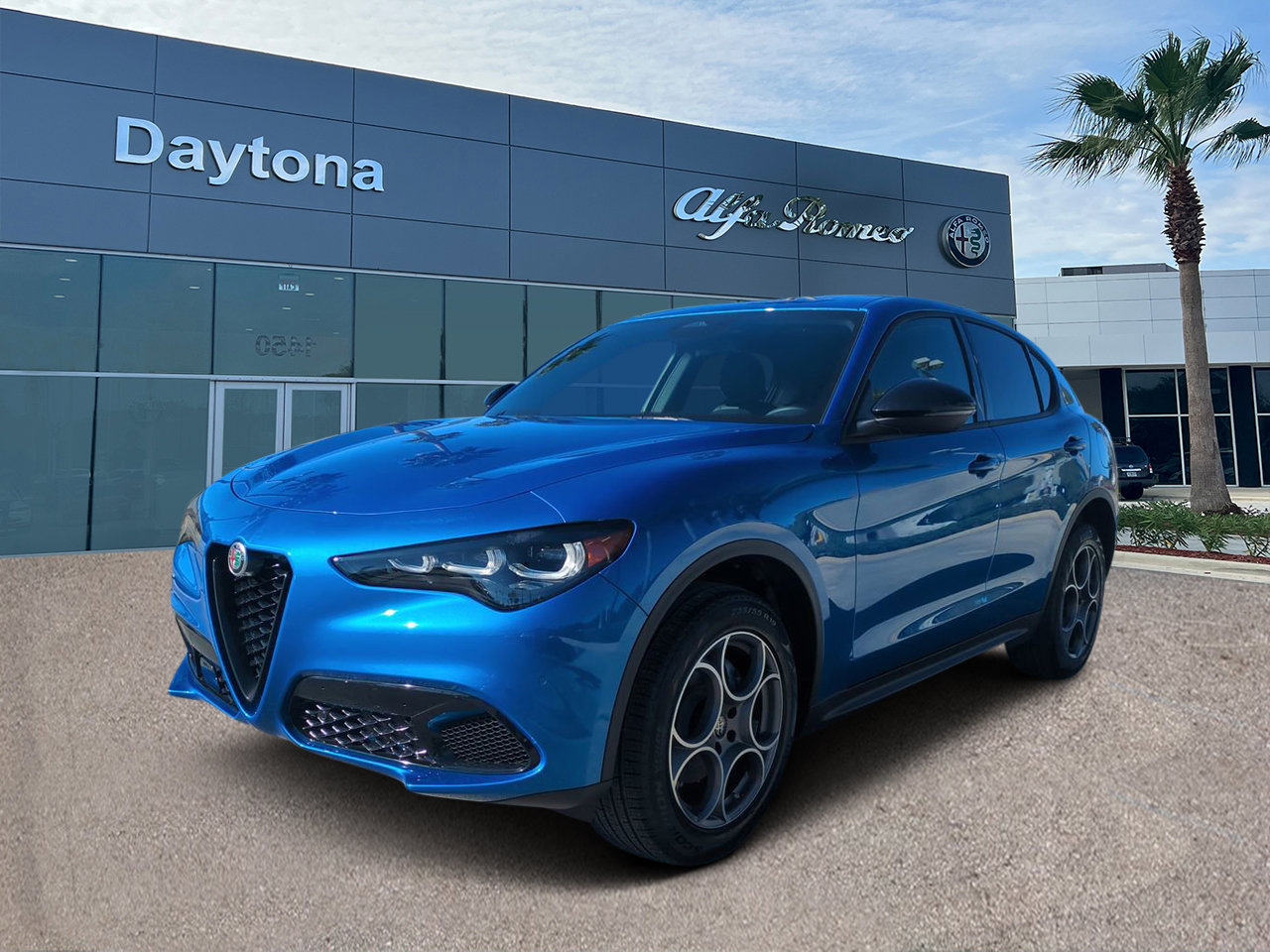 New 2025 Alfa Romeo Stelvio Sprint w/ Convenience Package AWD/4WD image 7
