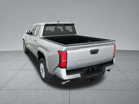Used 2026 Toyota Tacoma SR5 RWD image 8