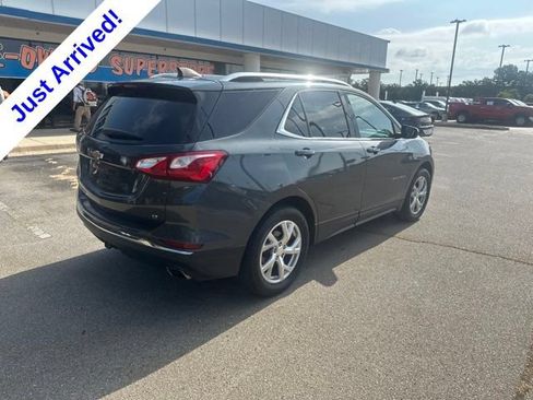 Used 2020 Chevrolet Equinox LT FWD image 3