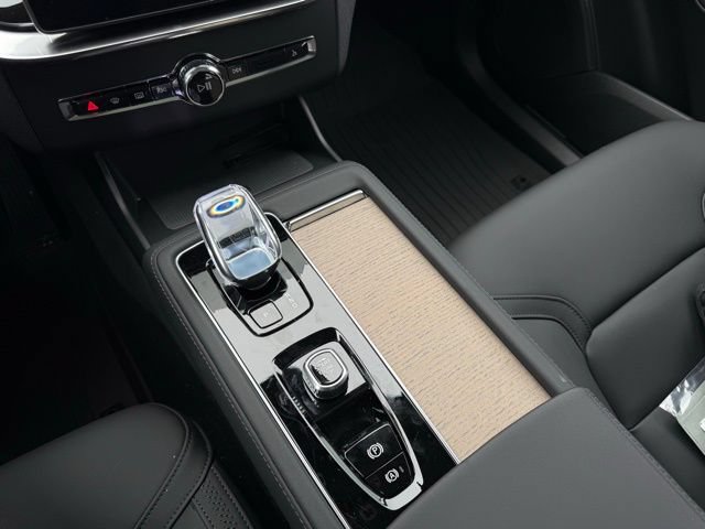 New 2026 Volvo XC90 T8 Plus w/ Protection Package Premier AWD/4WD image 22