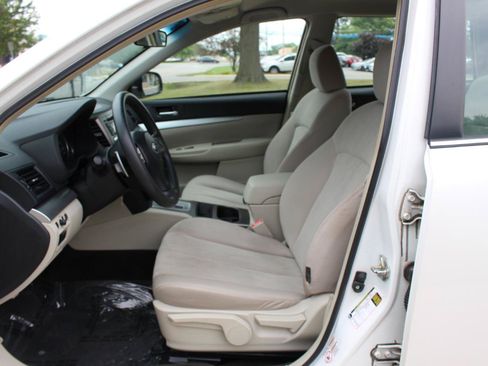 Used 2014 Subaru Outback 2.5i w/ Alloy Wheel Package AWD/4WD image 13