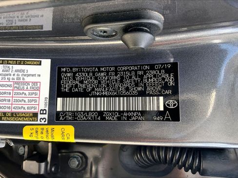 Used 2019 Toyota C-HR Limited FWD image 34