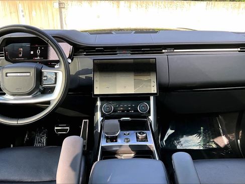 Used 2023 Land Rover Range Rover Autobiography image 7