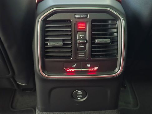 New 2026 Porsche Macan S image 19