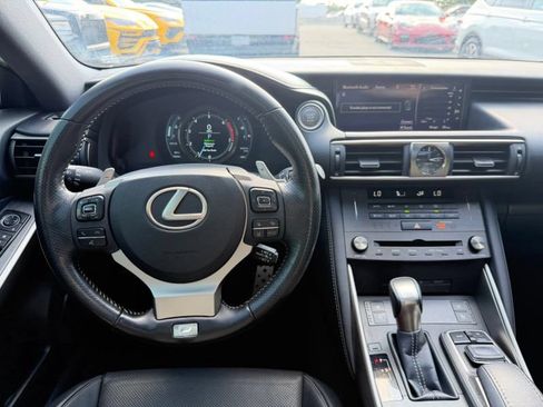 Used 2019 Lexus IS 300 F Sport w/ F Sport Package RWD image 18
