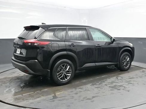 Used 2023 Nissan Rogue S image 7