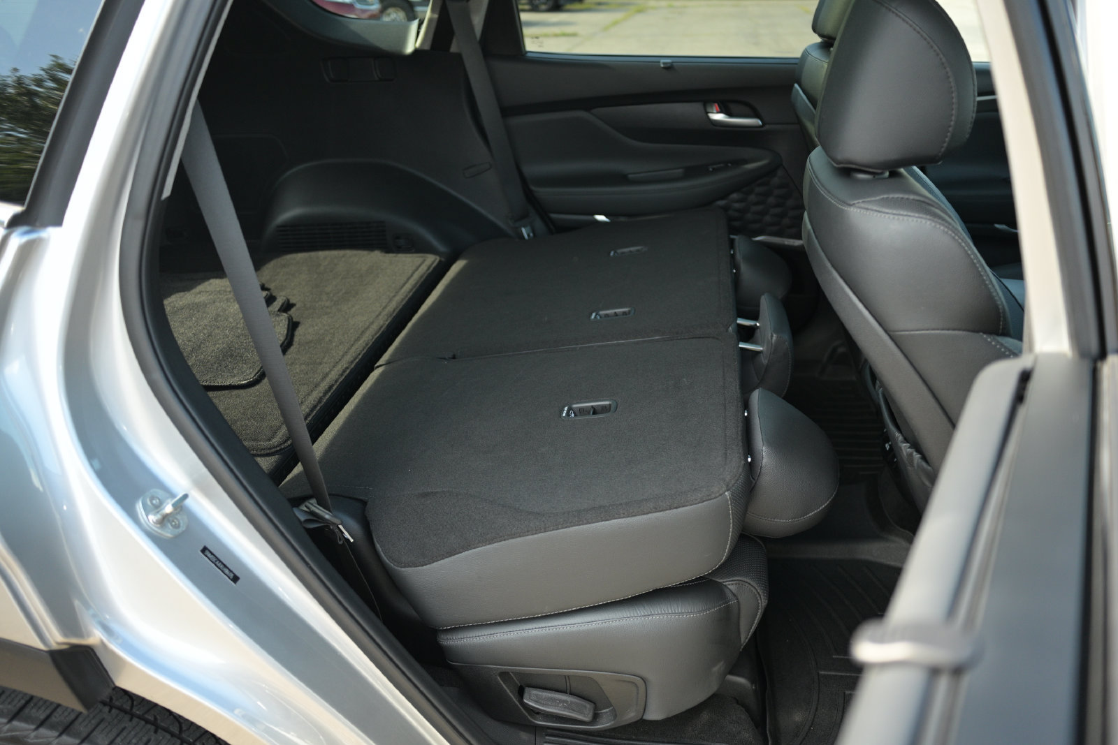 Used 2020 Hyundai Santa Fe Limited AWD/4WD image 39
