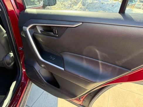 Used 2025 Toyota RAV4 LE image 28