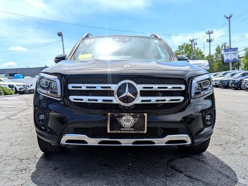 Used 2021 Mercedes-Benz GLB 250 4MATIC w/ Premium Package image 4