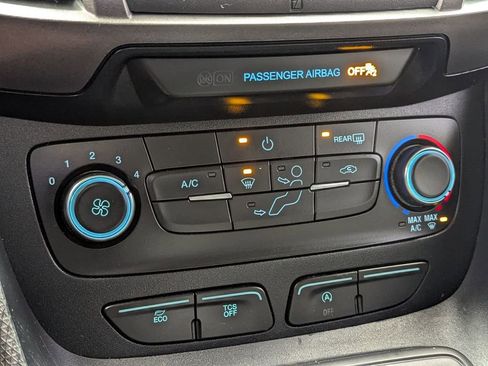 Used 2020 Ford Transit Connect XL image 16