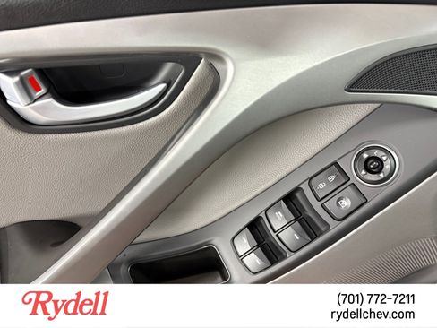 Used 2015 Hyundai Elantra Limited FWD image 11