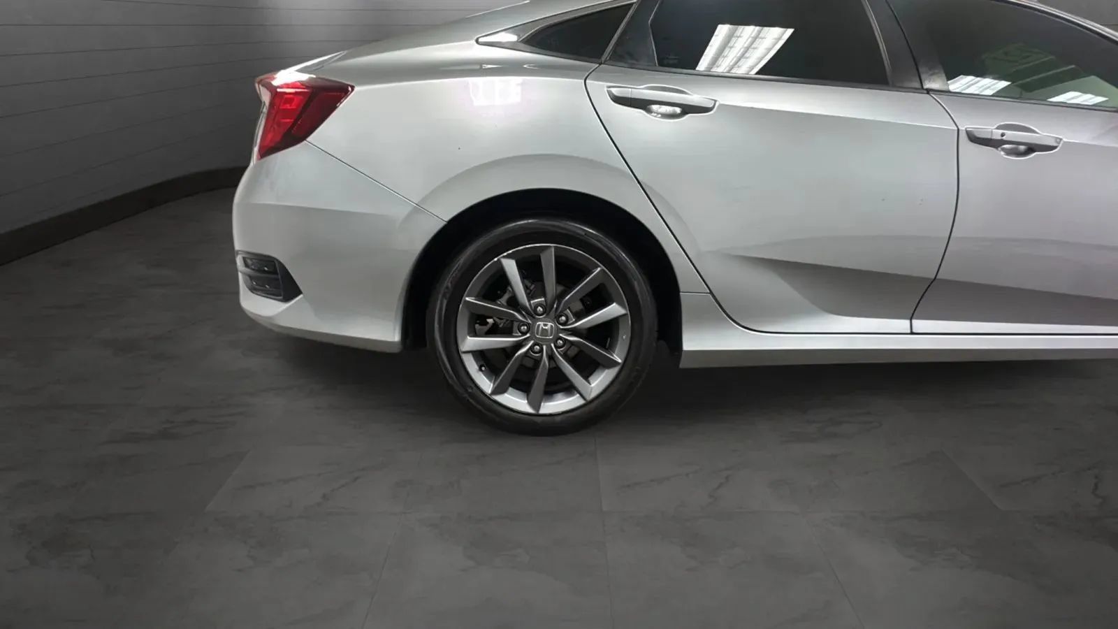 Used 2021 Honda Civic EX-L image 27
