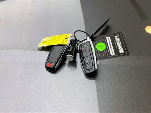 Certified 2025 Audi Q8 Premium Plus w/ Premium Plus Package image 15