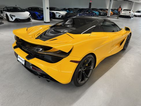 Used 2022 McLaren 720S Spider RWD image 5