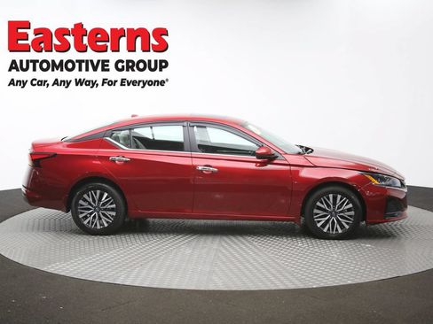Used 2023 Nissan Altima 2.5 SV w/ SV Premium Package AWD/4WD image 44