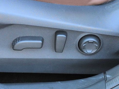 Used 2025 Subaru Outback Touring image 18