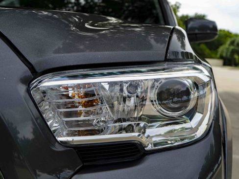 Used 2023 Toyota Tacoma SR5 RWD image 10
