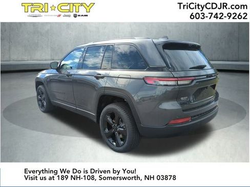 New 2025 Jeep Grand Cherokee Limited w/ Luxury Tech Group II image 4