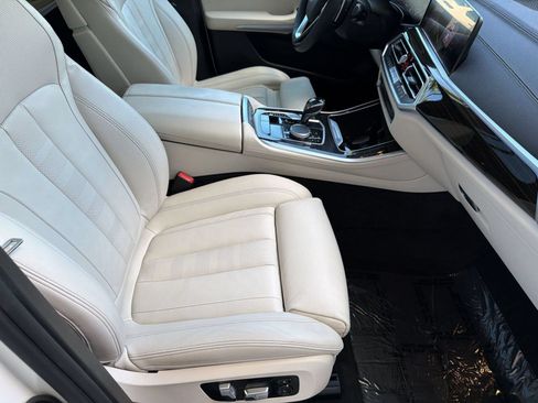 Used 2020 BMW X5 sDrive40i w/ Premium Package RWD image 32