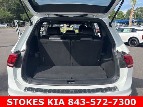 Used 2021 Volkswagen Tiguan SE FWD image 14
