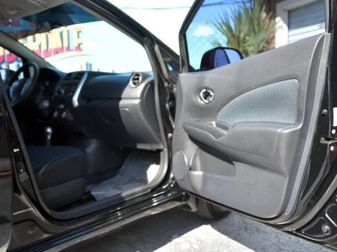 Used 2014 Nissan Versa Note SV w/ Convenience Package FWD image 38