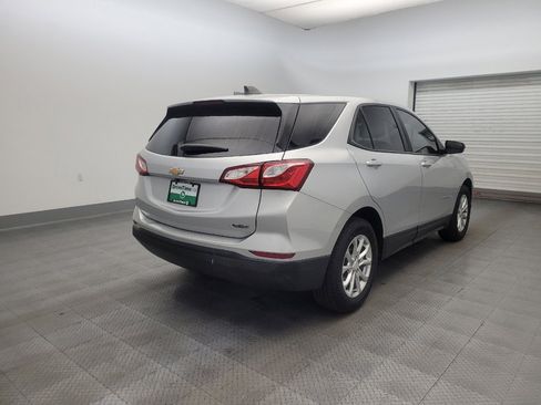 Used 2021 Chevrolet Equinox LS w/ LPO, Cargo Package FWD image 9