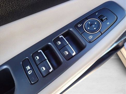 Used 2020 Hyundai Santa Fe SEL AWD/4WD image 15