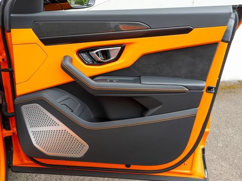 Used 2024 Lamborghini Urus S AWD/4WD image 72