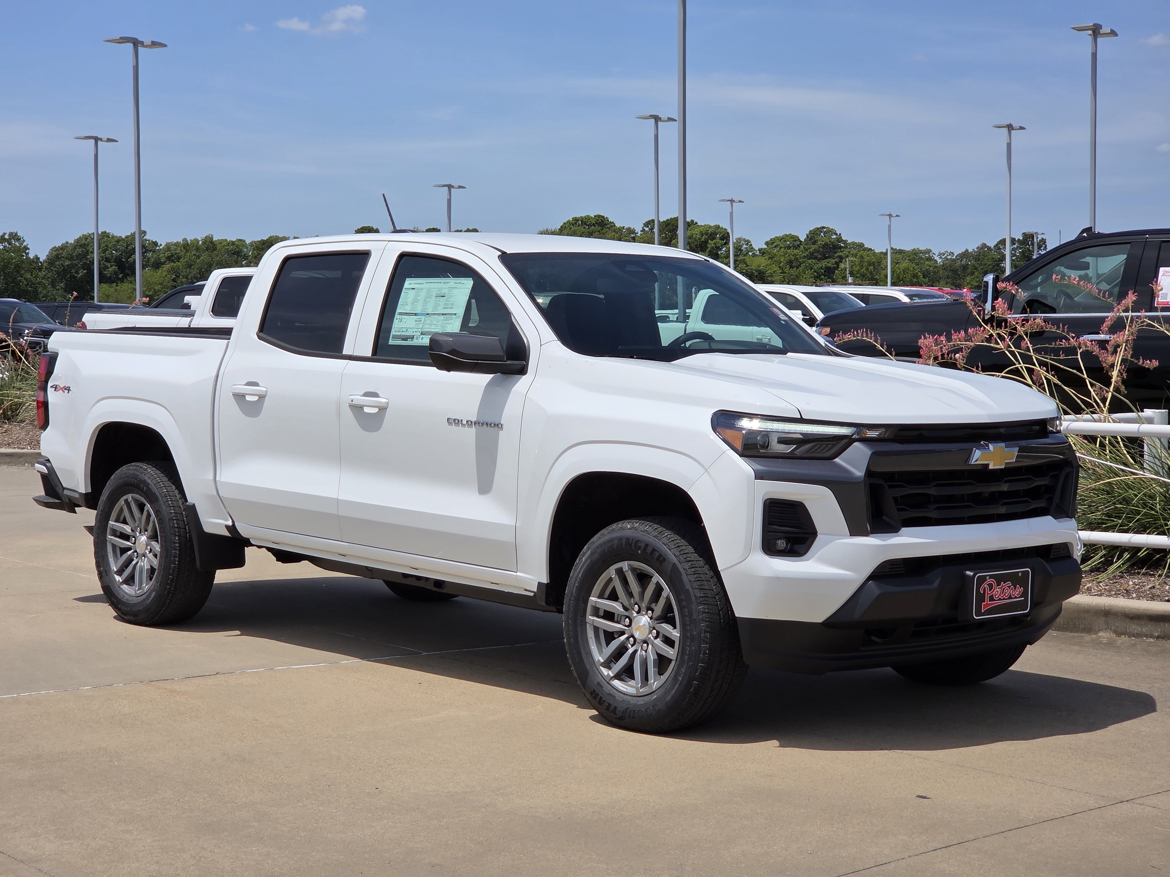 New 2026 Chevrolet Colorado LT w/ LT Convenience Package AWD/4WD image 1